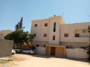 فيلا ثلاث طوابق