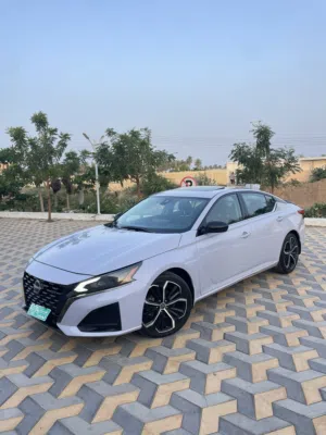 Used Nissan Altima in Muscat