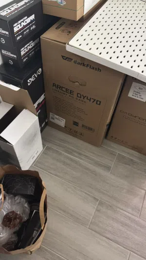 غير مستعمل بسعر جنونيDarkflash dy470