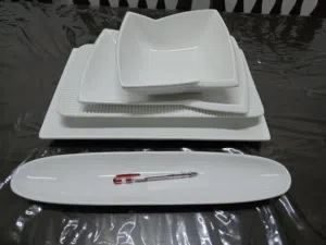مجموعة اطباق سلطة مستعملة used dishes