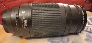 nikon AF nikkor 70-300mm f/4-5.6G telephoto Lens- Very Good Condition