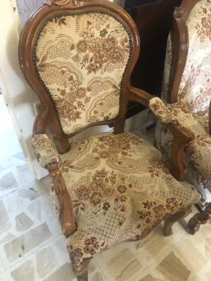 طقم زان للصالون بحالة ممتازة