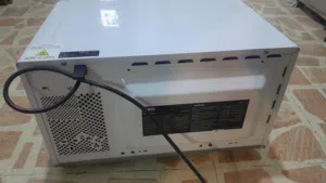 ميكرويف نوع سونا لون ابيض حجم 25 لتر يعمل بشكل ممتاز ونظيف من الداخل والخارج