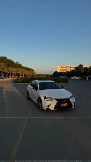لكزس GS 350 2016 موديل أنوار زينون جلد داخلي محرك  مرخصة