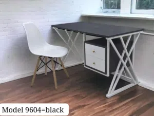 STUDY TABLE  طاولة الدراسة