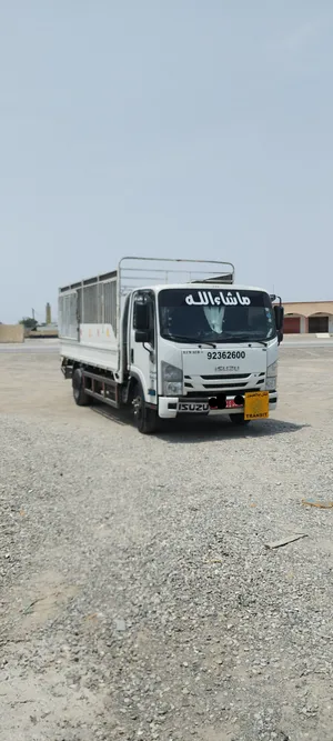 شاحنه أربعة طن نقل عام