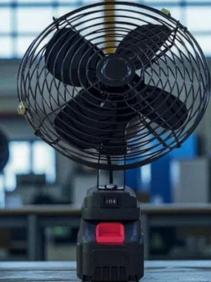 مروحتين الاولى شحن وكهرباء والثانيه كهرباء
