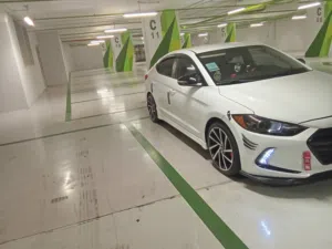 Used Hyundai Avante in Amman