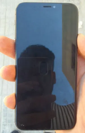 ايفون xs سعة تخزين 64 قيقا