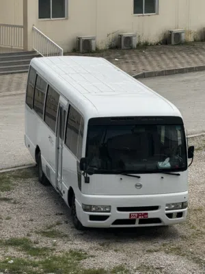 Bus - Van Nissan in Dhofar