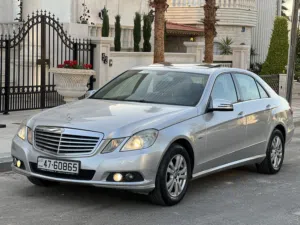 مرسيدس E200 موديل 2010 فحص 7 جيد مالك شخص واحد من الشركة صيانه كامله في شركه