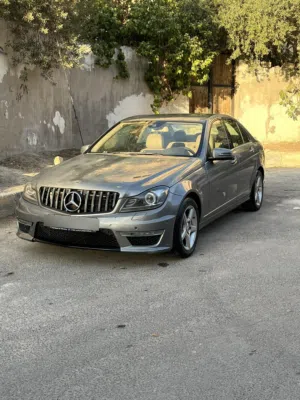 مرسيدس c180 موديل 2013