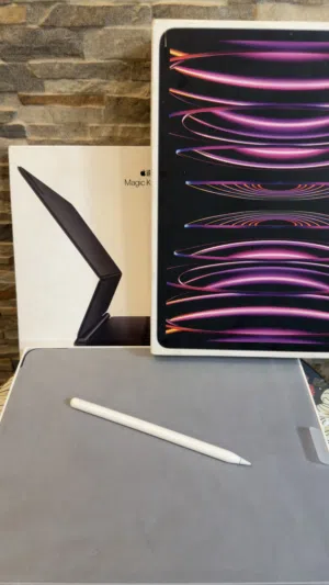 iPad Pro M2 256GB Space Gray (cellular) — مع Magic Keyboard و Apple Pencil