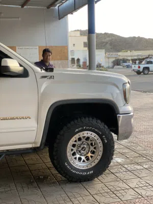 رنجات KMC مع تواير يوكوهاما