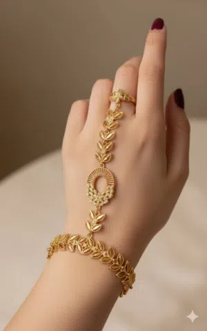 *شبكات يد مطلي بمآ الذهب *نسخه من تصاميم الذهب لمعه وبراقه *مزودة بسلسلة إغلاق مرنة لتناسب