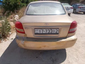 كيا ريو 2005