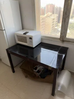 Dinning Table With Microwave