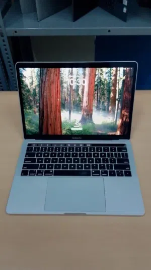 MacBook pro 2019 touch bar