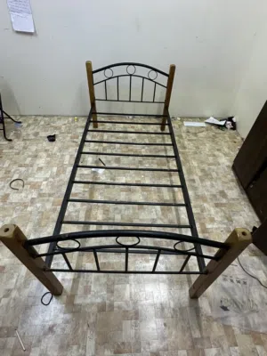 Metal single bed
