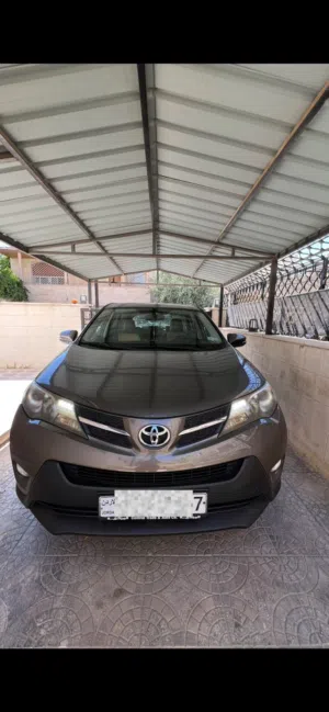 Used Toyota RAV 4 in Amman