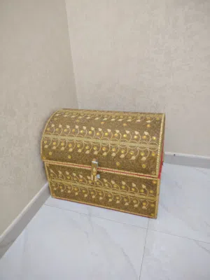 مندوس لون ذهبي جميل