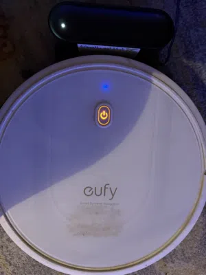 مكنسة روبوت ذكية eufy RoboVac G10 Hybrid (كنس ومسح) مع القاعدة