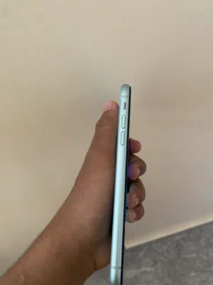 Apple iPhone 11 64 GB in Muscat