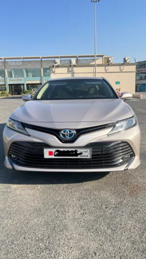 TOYOTA  CAMRY GLE HYBRID FOR SALE