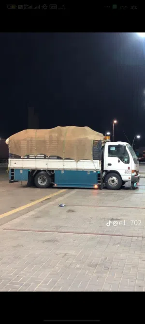 نوفر لكم خدمة نقل سريع، لوري نقل دينا لنقل  العفش والبضائع داخل وخارج الرياض