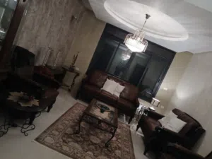 شقة سوبر ديلوكس تشطيبات سخصية وفرش ممتاز مطلة ومشمسة