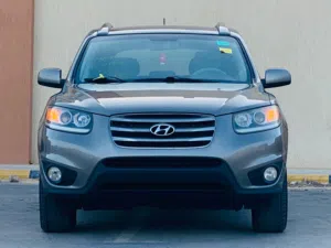Used Hyundai Santa Fe in Tripoli
