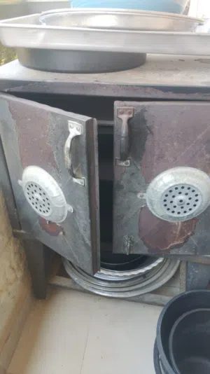 فرن عربي بحالة جيدة قرب مسجد عليا التل