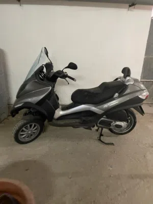 بياجو ثلاث عجلات