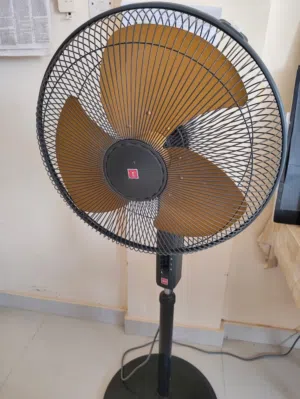 Urgent Sale – Table Fan, Ceiling Fan, Microwave & Cooking Range