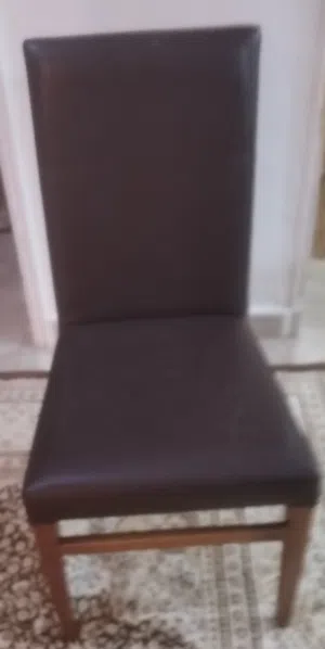 عدد 8كراسي للبيع