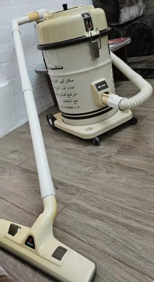 للبيع مكنسه كهرباء نوعيه ناشيونال وكاله ياباني الأصلي مضمون عاده نضيف كرت شغال مضمون وشفطها قوي