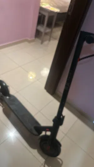 Crony E-Scooter – Good Condition – Minor Cosmetic Scratches