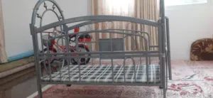 تخت بيبي مع فرشه وعربايه اطفال للبيع