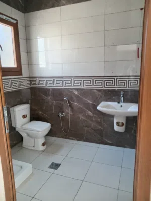 170 m2 3 Bedrooms Townhouse for Rent in Tripoli Al-Serraj