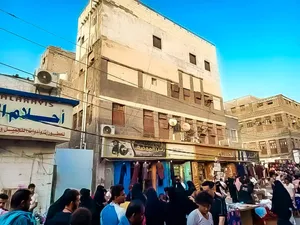 ‏ثلاث طوابق ‏.‏ 1111111 م٢ ‏.‏ الوسيط‏1