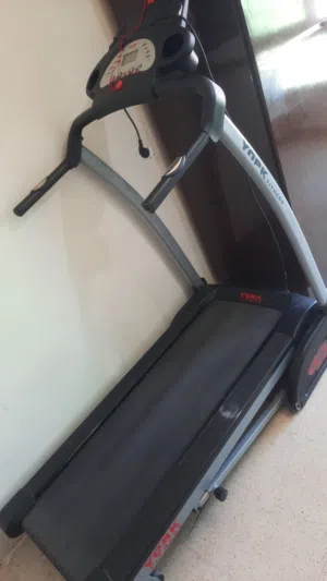جهاز مشي بحالة ممتازة للبيع