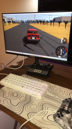 شاشه قيمنق للبيع