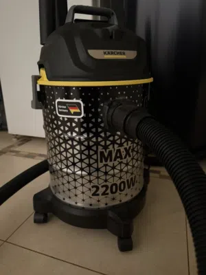 Karcher 2200W 22L Vacuum