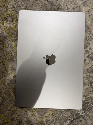 Apple . macOS . 15.6"4