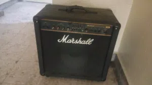 سماعة باص جيتار 150 watts انجليزية  England
