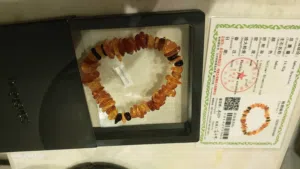 كهرمان اصلي طبيعي بالشهاده