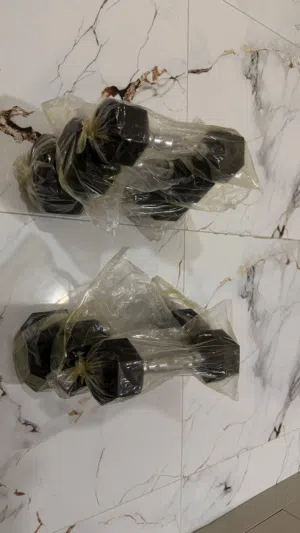 أوزان دنابل للبيع بكج كامل او القطعه ب وزن الباوند و جديد ف الكارتون من شركه بريطانيه