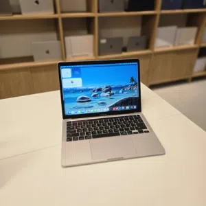 MacBook Pro M2 - 8GB RAM - 512GB SSD - Silver