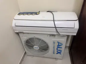 Aux ac for sale 1.5 ton 2-3 years old