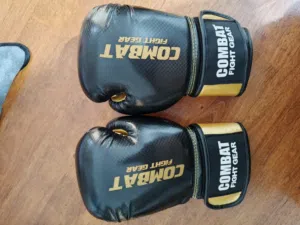 قفازات ملاكمة Combat Fight Gear للبيع (10oz
